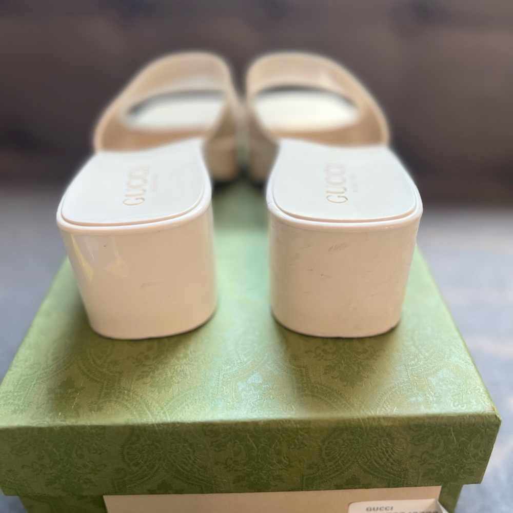 Gucci Rubber Logo Sandals White Glossy Mule Platform Slide 39 - Picture 5 of 8